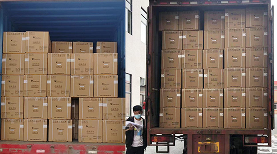 集裝箱裝柜進(jìn)行時(shí)！金環(huán)電器客戶迷你洗衣機(jī)順利發(fā)貨！