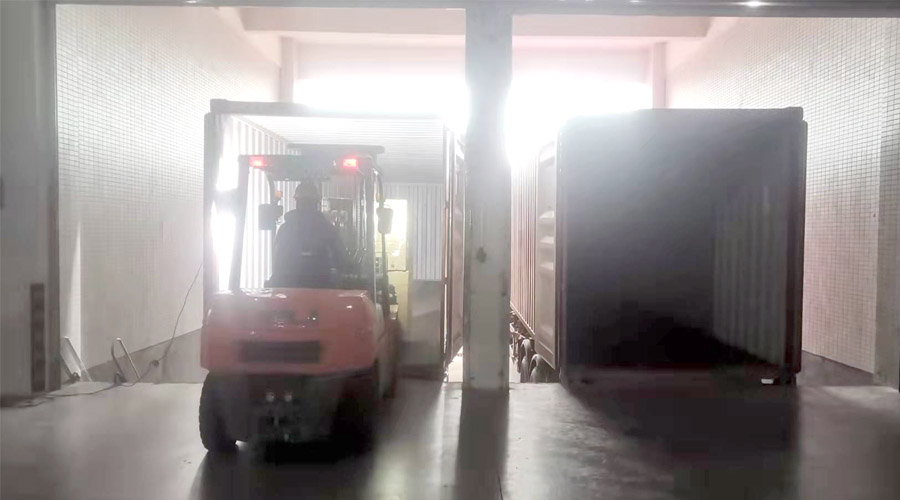 齊心協(xié)力為客戶！春節(jié)期間金環(huán)電器人員加班加點發(fā)貨